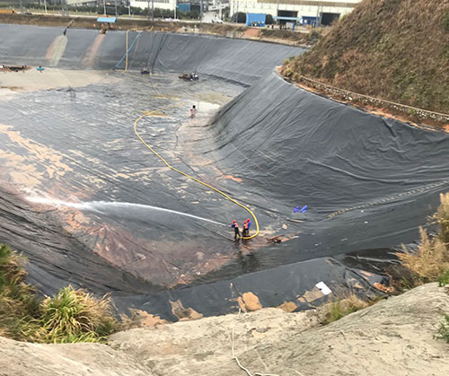滨城废水池清理