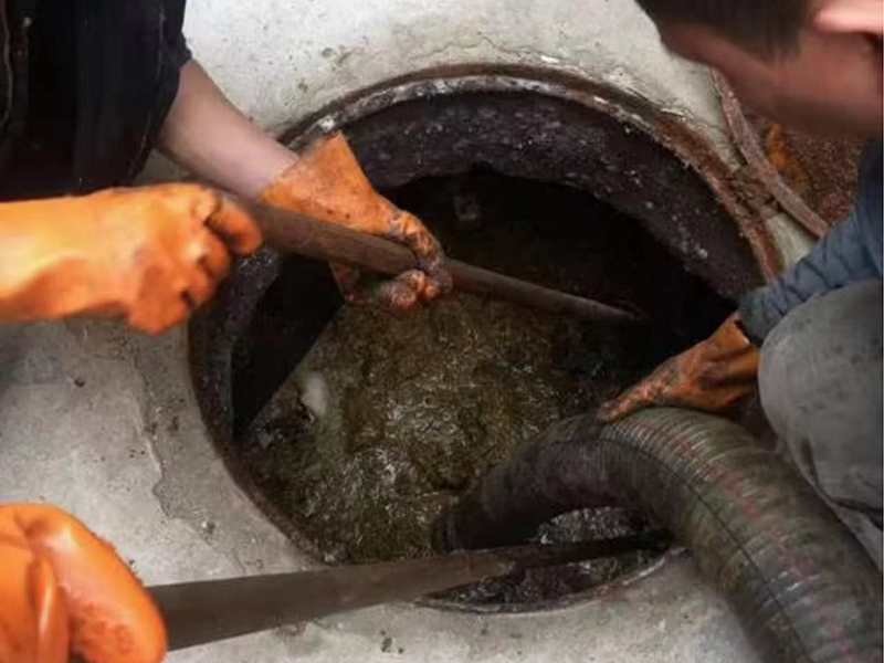 滨城清理化粪池时如何避免沼气的危害?